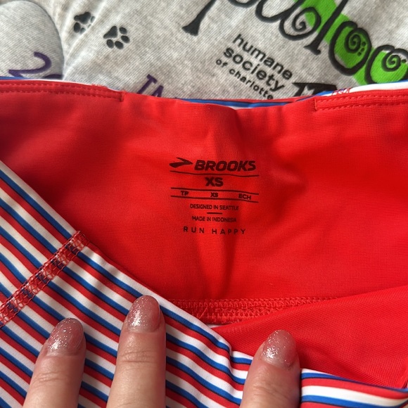 Brooks Running 8" Inseam Method Spandex Shorts Red White Blue Striped Sz XS! - Picture 3 of 5
